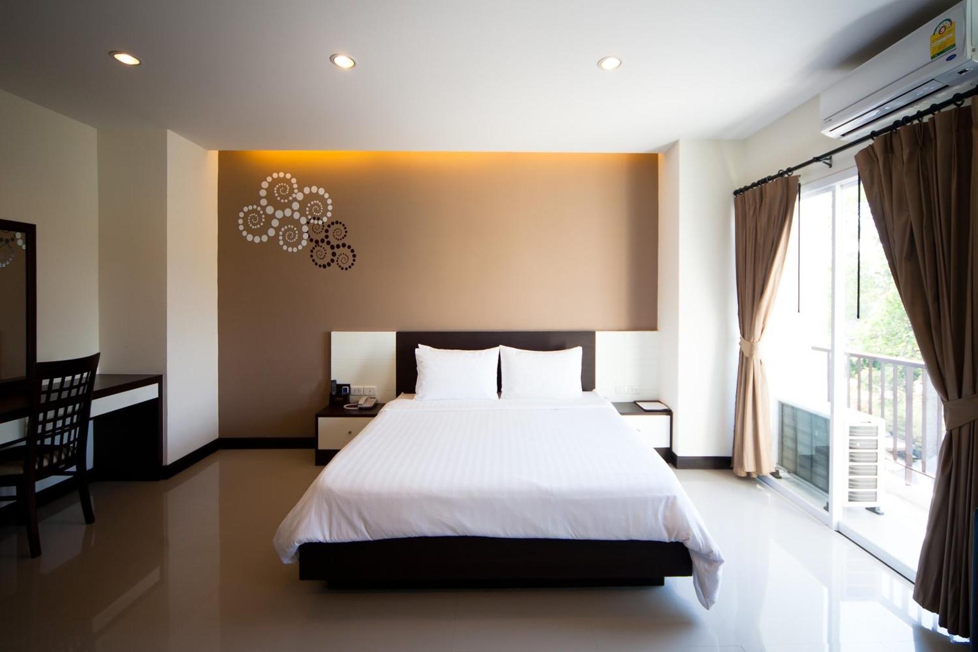 Phavina Hotel Rayong Sha Extra Plus Екстер'єр фото