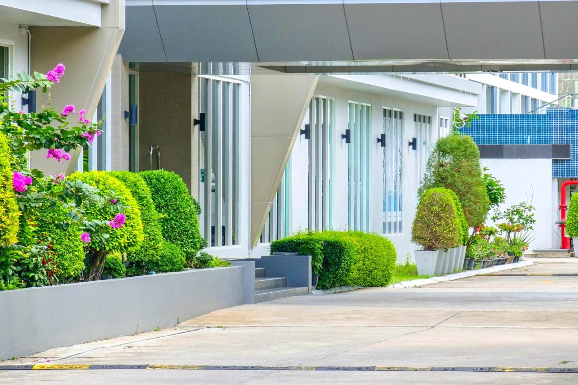 Phavina Hotel Rayong Sha Extra Plus Екстер'єр фото